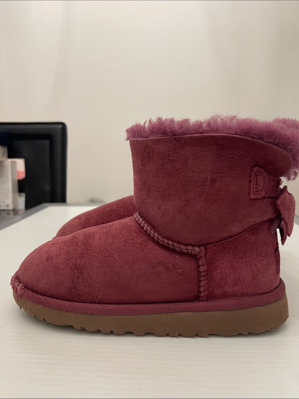 UGG WINTER MINI BAILEY BOW BURGUNDY BOOTS GIRLS SIZE 1